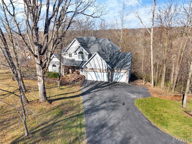 364 Whispering Forest Lane, Pacific, MO 63069