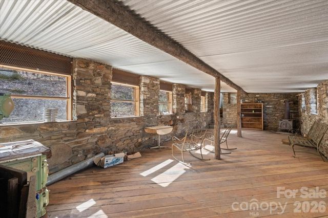 140 Wild Mountain Lane, Barnardsville, NC 28709