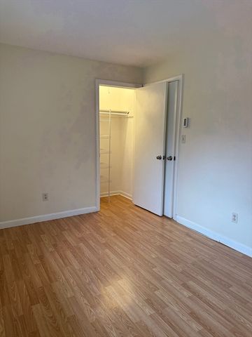 1325 Worcester Rd D8, Framingham, MA 01701