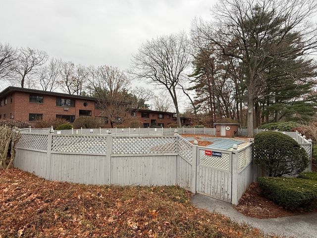 1325 Worcester Rd D8, Framingham, MA 01701