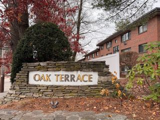 1325 Worcester Rd D8, Framingham, MA 01701