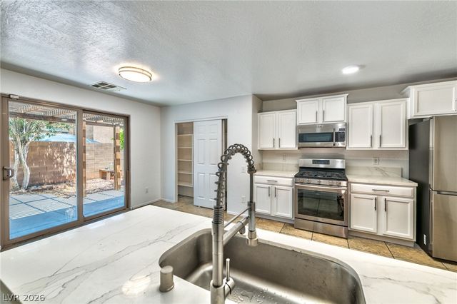 8940 Marmo Avenue, Las Vegas, NV 89148