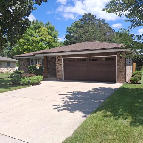 548 Oakwood DRIVE, Hartland, WI 53029