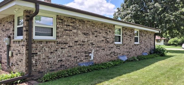 548 Oakwood DRIVE, Hartland, WI 53029