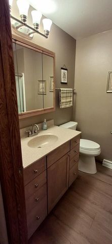 548 Oakwood DRIVE, Hartland, WI 53029