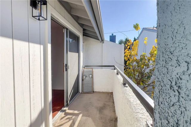 12334 Chandler C, Valley Village, CA 91607