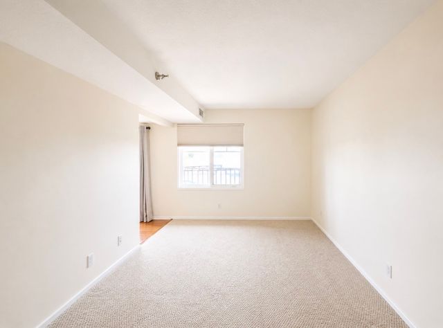 300 Walnut Street 408, Des Moines, IA 50309