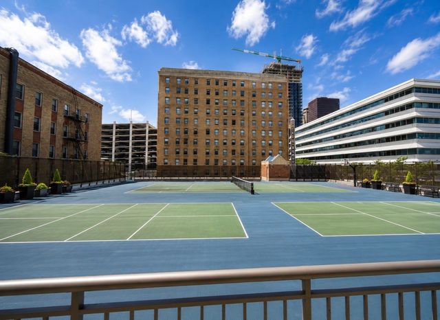 300 Walnut Street 408, Des Moines, IA 50309