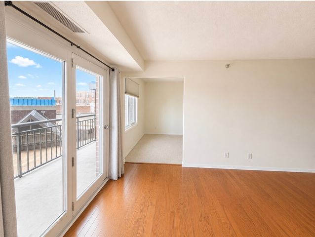 300 Walnut Street 408, Des Moines, IA 50309