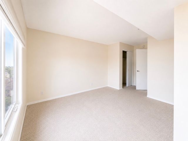300 Walnut Street 408, Des Moines, IA 50309