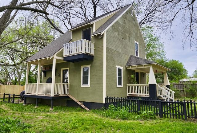 114 N Ozark Street, Prairie Grove, AR 72753
