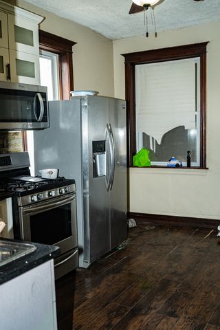 5527 S Hermitage Avenue, Chicago, IL 60636