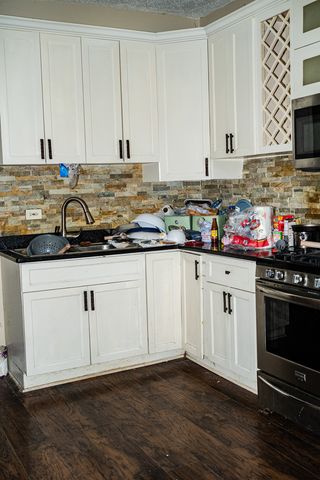 5527 S Hermitage Avenue, Chicago, IL 60636