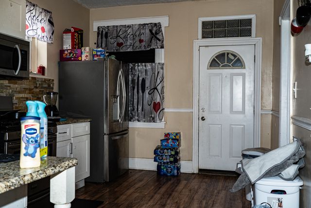 5527 S Hermitage Avenue, Chicago, IL 60636