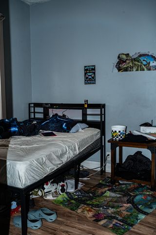 5527 S Hermitage Avenue, Chicago, IL 60636