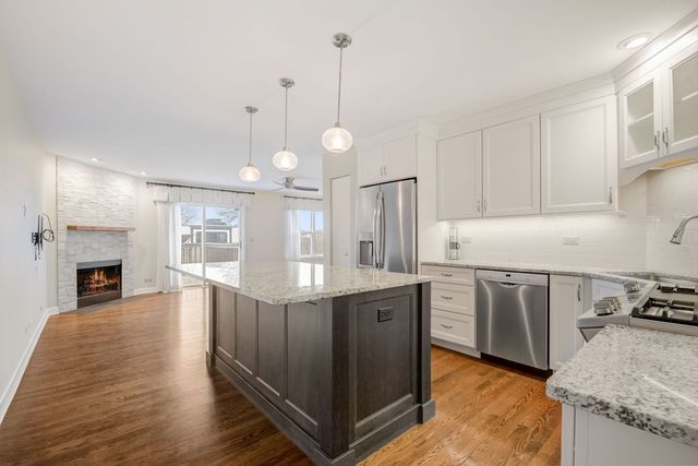 3252 Cool Springs Court, Naperville, IL 60564