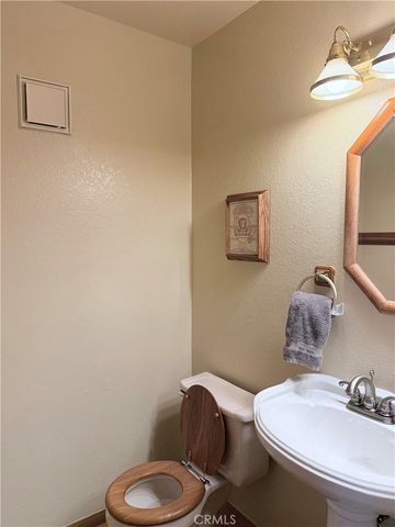 1255 Aleutian, Lake Arrowhead, CA 92352