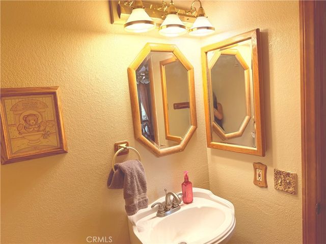 1255 Aleutian, Lake Arrowhead, CA 92352