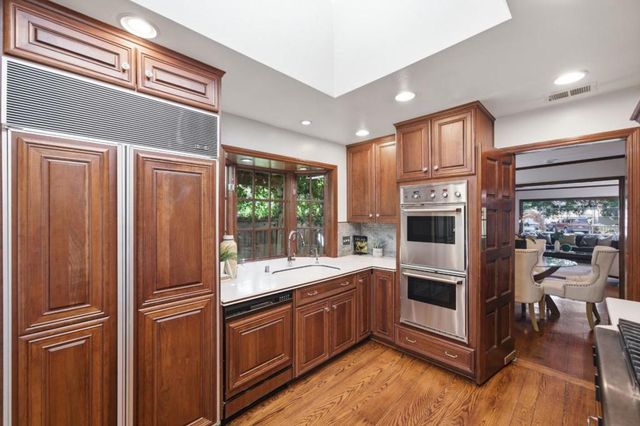 2108 Howard Avenue, San Carlos, CA 94070