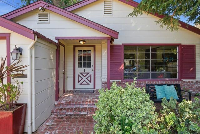 2108 Howard Avenue, San Carlos, CA 94070