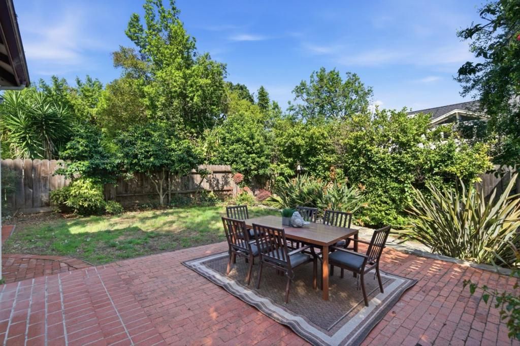 Image 36 of property listing at 2108 Howard Avenue, San Carlos, CA 94070