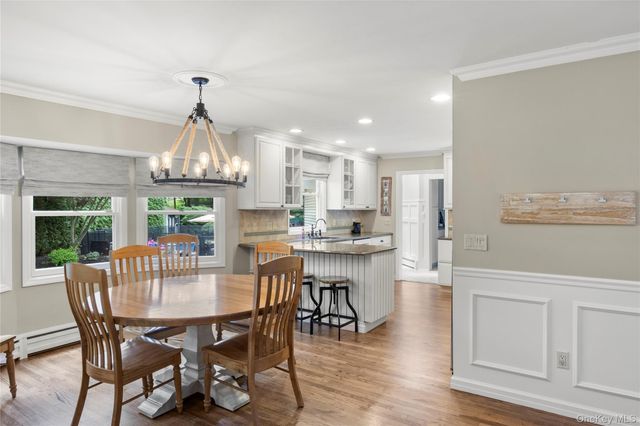 8 Quaker Hill Road, Stony Brook, NY 11790