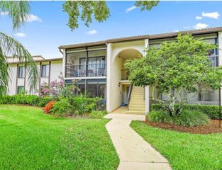 2114 SW Silver Pine Way 121-C1, Palm City, FL 34990