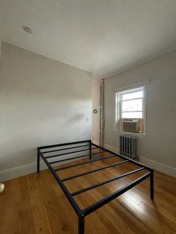369 Tappan 20, Brookline, MA 02445