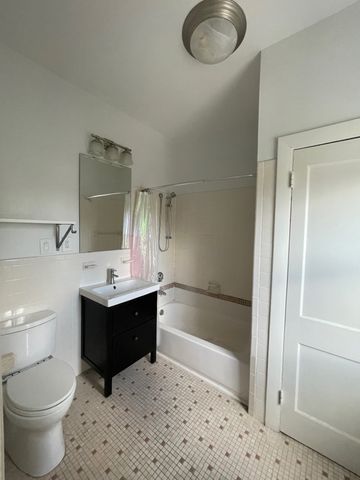 369 Tappan 20, Brookline, MA 02445