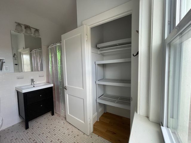 369 Tappan 20, Brookline, MA 02445