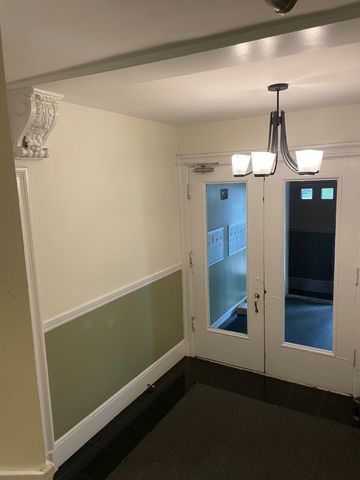 369 Tappan 20, Brookline, MA 02445