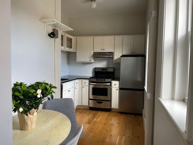 369 Tappan 20, Brookline, MA 02445