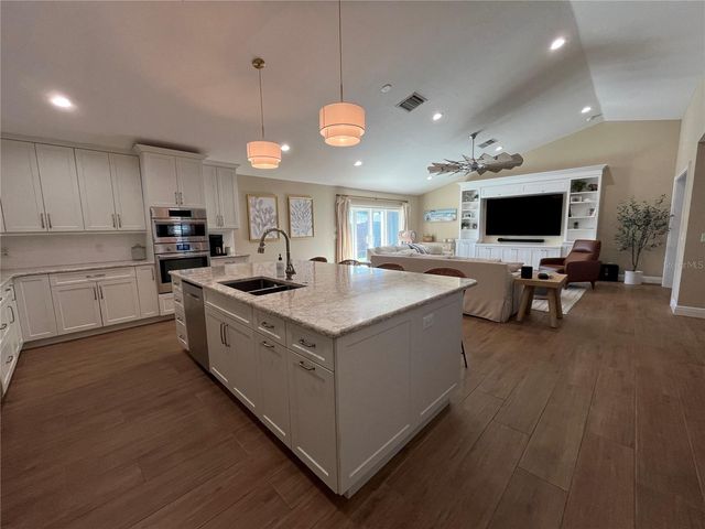 15 GULF MANOR DRIVE, Venice, FL 34285