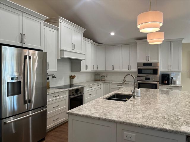 15 GULF MANOR DRIVE, Venice, FL 34285