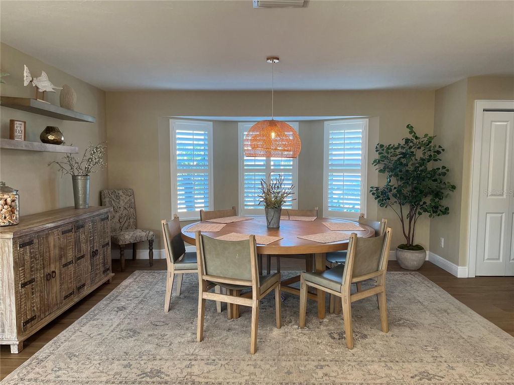 Image 25 of property listing at 15 GULF MANOR DRIVE, Venice, FL 34285