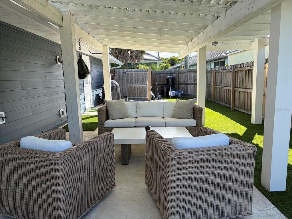 Image 42 of property listing at 15 GULF MANOR DRIVE, Venice, FL 34285