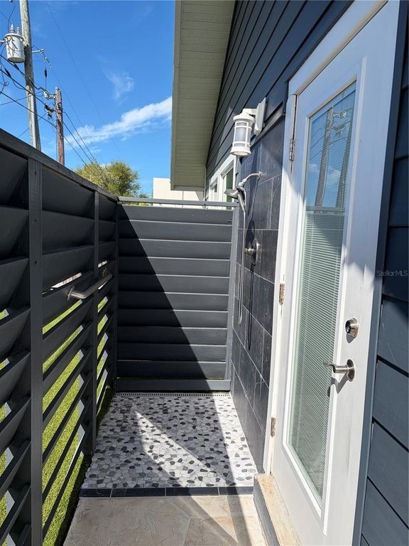 Image 48 of property listing at 15 GULF MANOR DRIVE, Venice, FL 34285