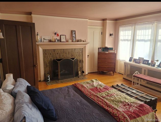 2475 Iroquois Street, Detroit, MI 48214