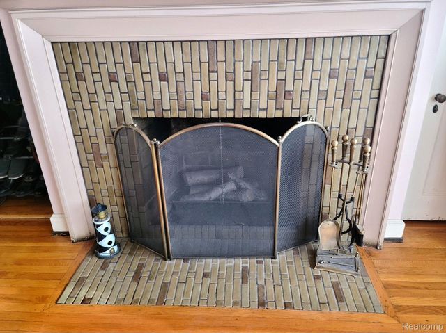 2475 Iroquois Street, Detroit, MI 48214