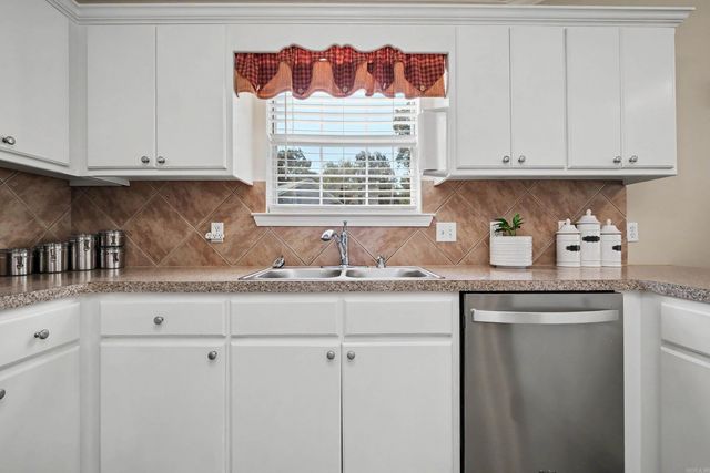 402 Hayley Court, Sherwood, AR 72120