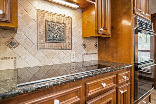 215 Enchanted Estates Drive, Crockett, TX 75835