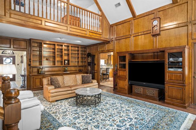 215 Enchanted Estates Drive, Crockett, TX 75835