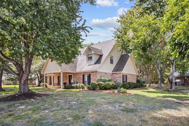 215 Enchanted Estates Drive, Crockett, TX 75835