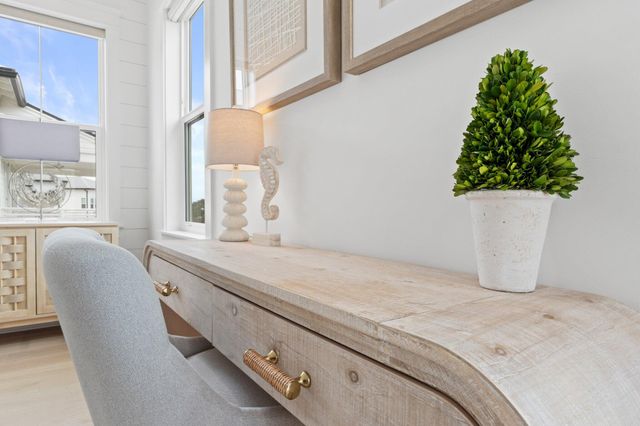 80 Seaboard Lane, Santa Rosa Beach, FL 32459