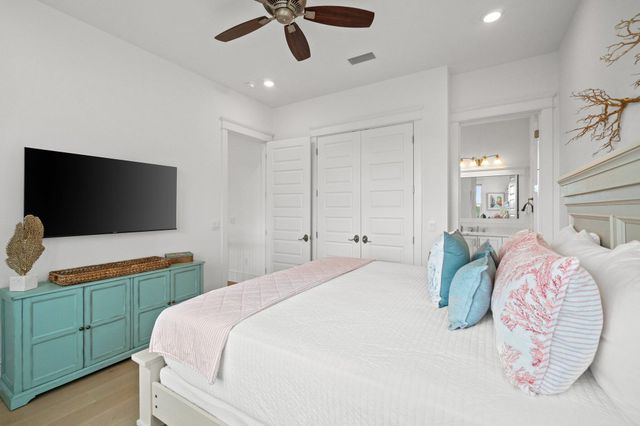 80 Seaboard Lane, Santa Rosa Beach, FL 32459