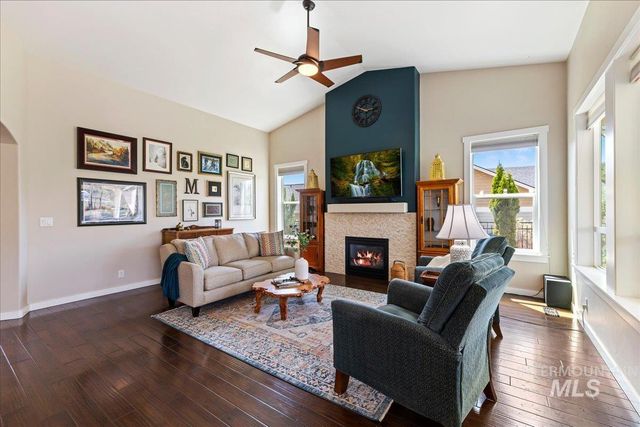 18597 N Goldenridge Place, Boise, ID 83714