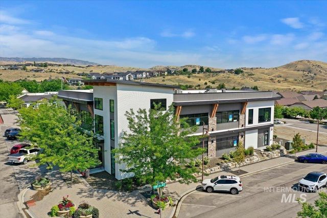 18597 N Goldenridge Place, Boise, ID 83714