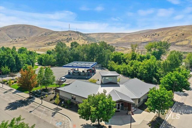 18597 N Goldenridge Place, Boise, ID 83714