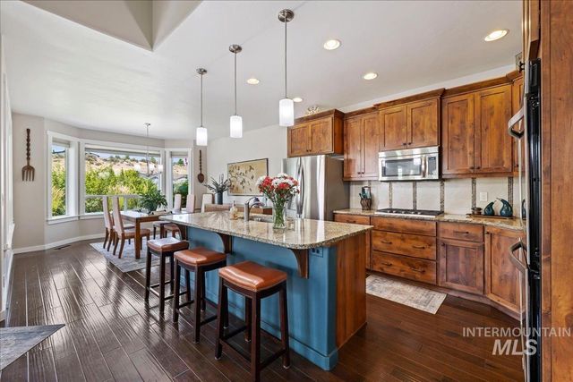 18597 N Goldenridge Place, Boise, ID 83714