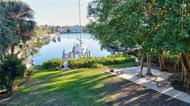 442 18th AVE S, Naples, FL 34102